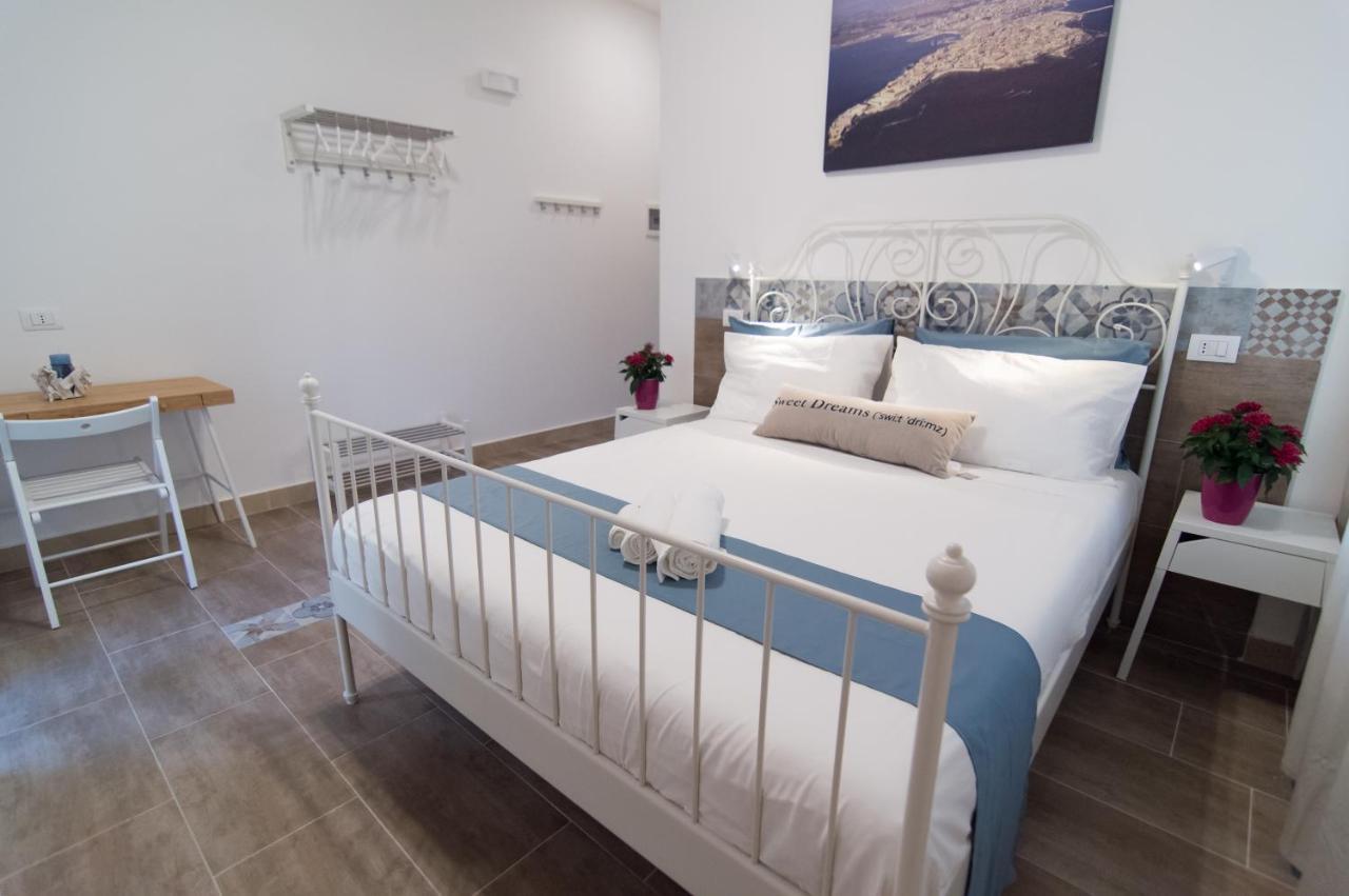 Raudino Rooms Syracuse ภายนอก รูปภาพ